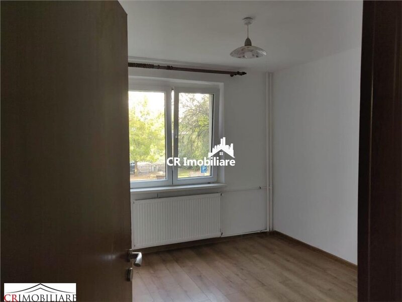 Dristor, de vanzare apartament 3 camere.