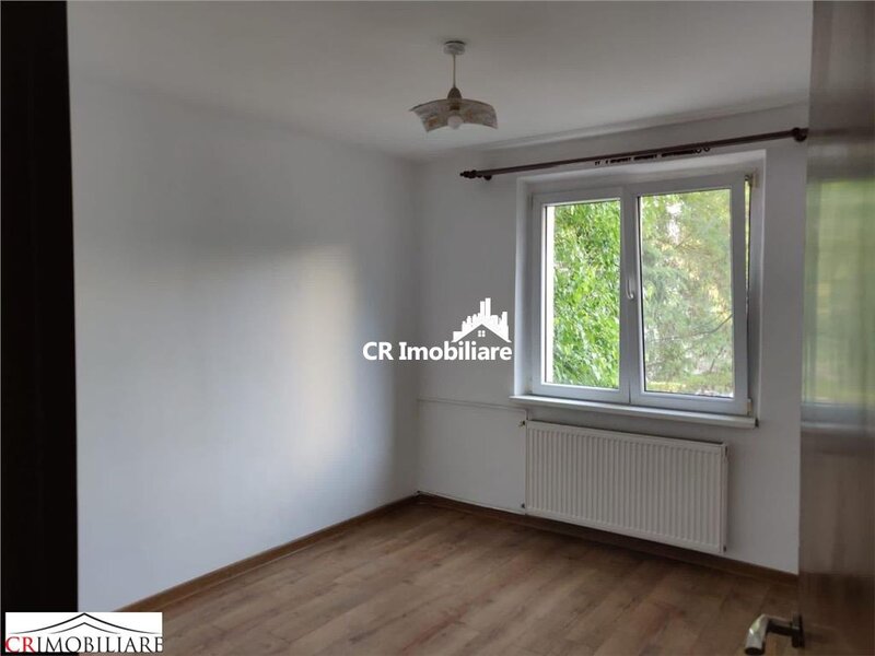 Dristor, de vanzare apartament 3 camere.