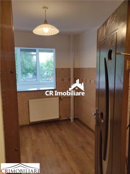 Dristor, de vanzare apartament 3 camere.